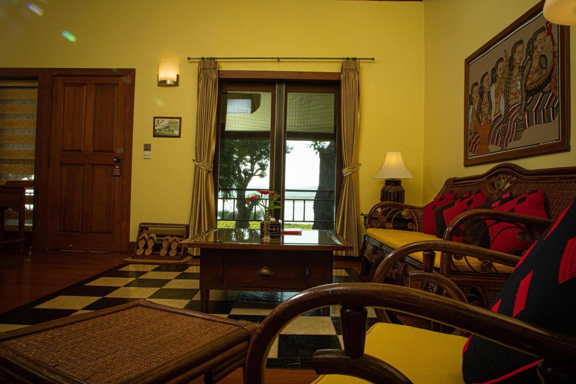 Bagan Thiripyitsaya Sanctuary Resort Экстерьер фото