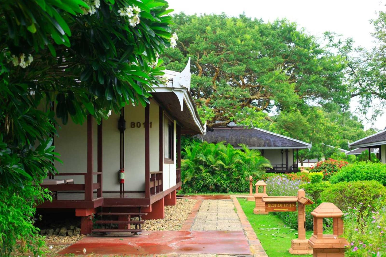 Bagan Thiripyitsaya Sanctuary Resort Экстерьер фото