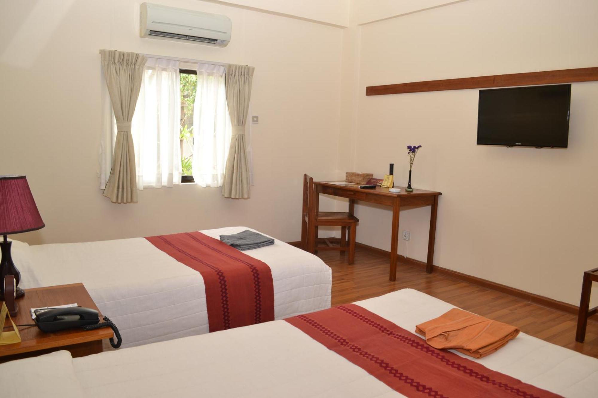 Bagan Thiripyitsaya Sanctuary Resort Экстерьер фото